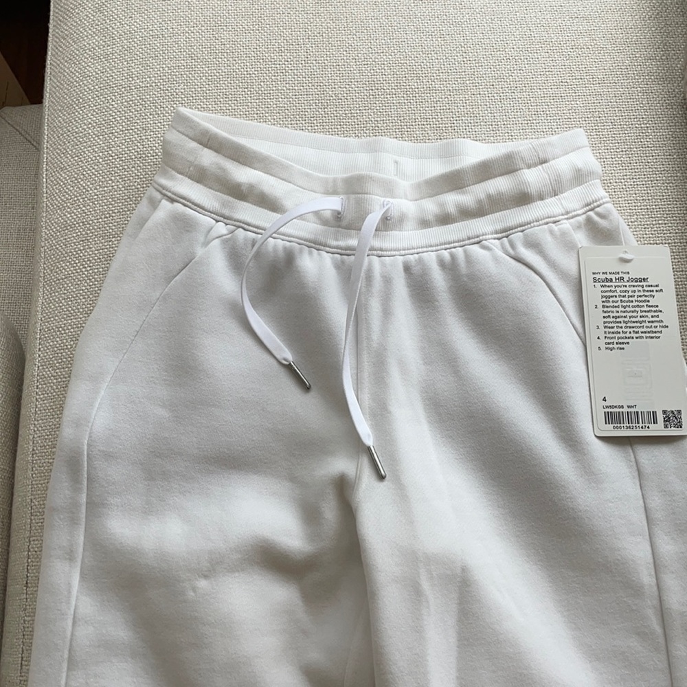 NWT Lululemon Scuba High Rise Jogger size 4